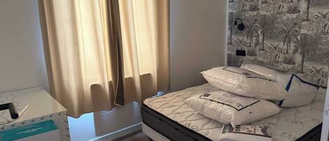 Apartment | 2 bedrooms, laptop workspace, iron/ironing board, bed sheets