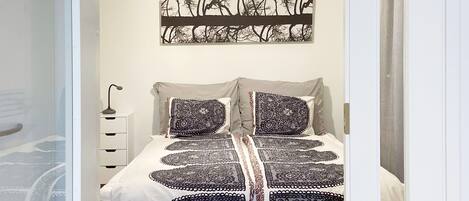 1 soverom, wi-fi (inkludert) og sengetøy