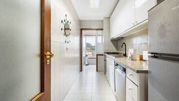 Fridge, microwave, oven, dishwasher