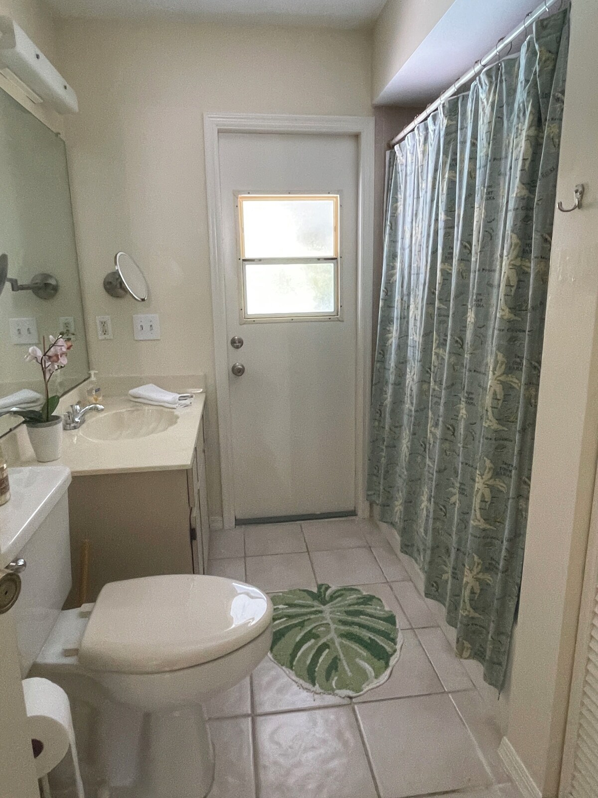 Photo 18 of Fabulous centrally located 3-bedroom house with private pool in Naples