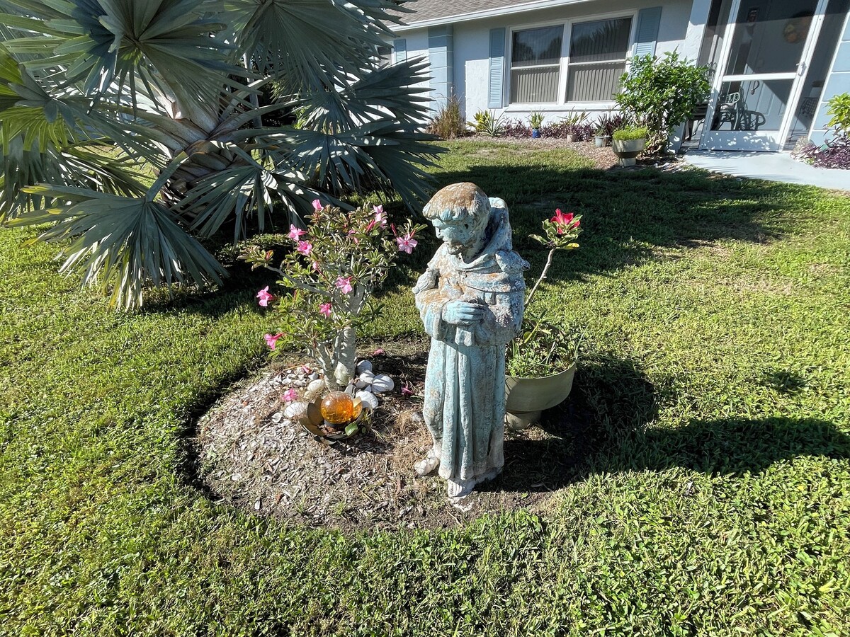 Photo 32 of Fabulous centrally located 3-bedroom house with private pool in Naples