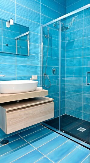 Apartment (1 Bedroom) | Bathroom