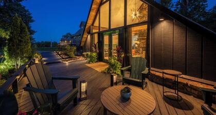 Modern A-Frame Cottage • Hot Tub • Sauna • Beaver Lake Retreat