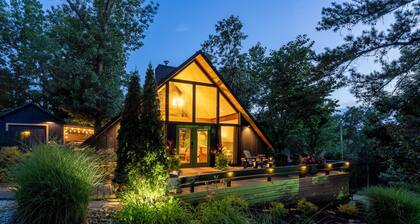 Modern A-Frame Cottage • Hot Tub • Beaver Lake Retreat