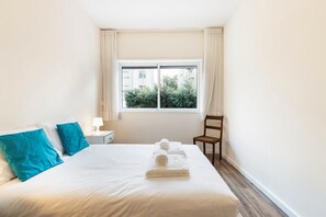 3 chambres, fer et planche à repasser, accès Internet, draps fournis
