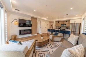 TV, fireplace, offices