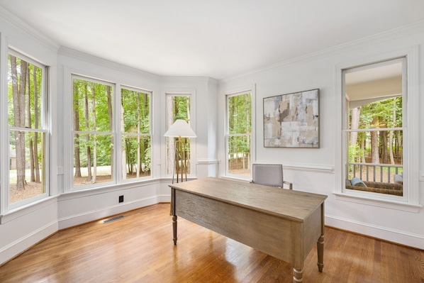 Interior - Private Home Office, Ultafast WiFi, Designer Furnishings & Luxury Bedding (Raleigh)