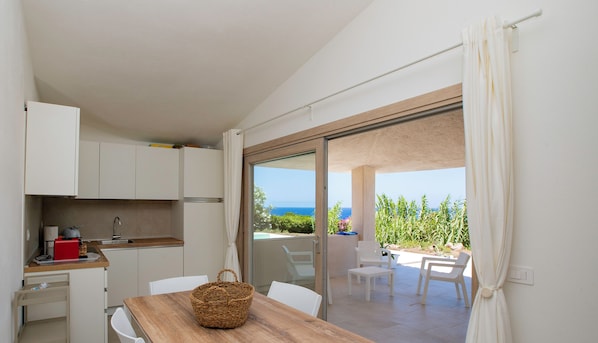 Réfrigérateur, four, plaque de cuisson, lave-vaisselle