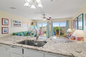 Interior - Island Sands 102 (Fort Walton Beach)