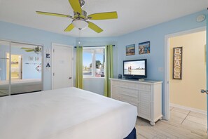 コンドミニアム キングベッド 1 台ソファーベッド付き (Island Sands 102) | 1 室のベッドルーム、WiFi