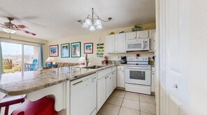 Condo, 1 King Bed with Sofa bed (Island Sands 102) | Private kitchen