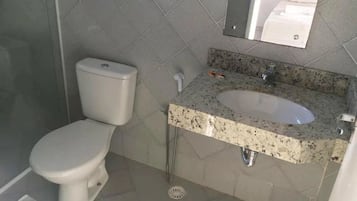 Triple Room | Bathroom