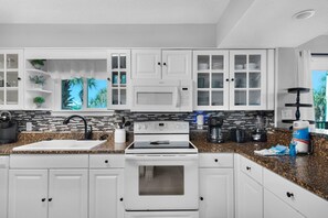 Apartment, Mehrere Betten (Sea Oats 212) | Eigene Küche