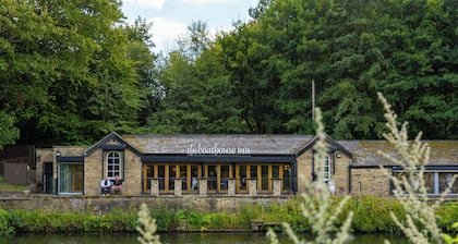 Charming Cottage in Saltaire UNESCO Village | Central Location | Free Parking
