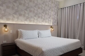 1 bedroom, iron/ironing board, Internet, bed sheets - 1BR*King|Plaza Paseo 27+Rooftop| Yellowkey (Santo Domingo)