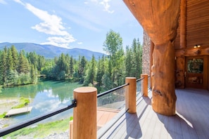 House, Multiple Beds, Patio, Mountain View (Therriault Pass Sanctuary) | Property grounds