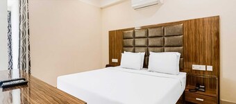 Super Townhouse Edassery Resort