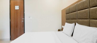 Super Townhouse Edassery Resort