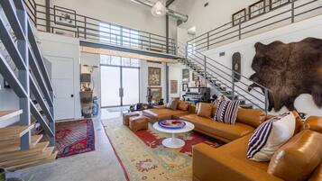 Smart TV, fireplace, offices