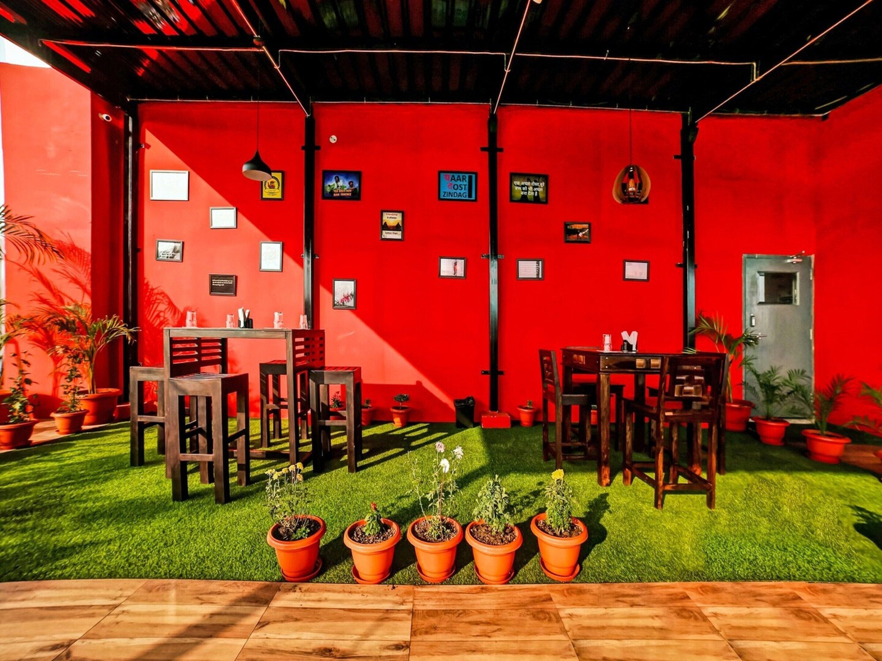 House | Outdoor dining