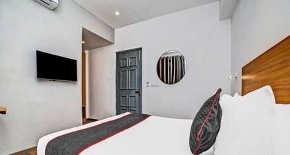 Super OYO Tonwhouse 1274 Patrakarpuram