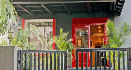 Super OYO Tonwhouse 1274 Patrakarpuram