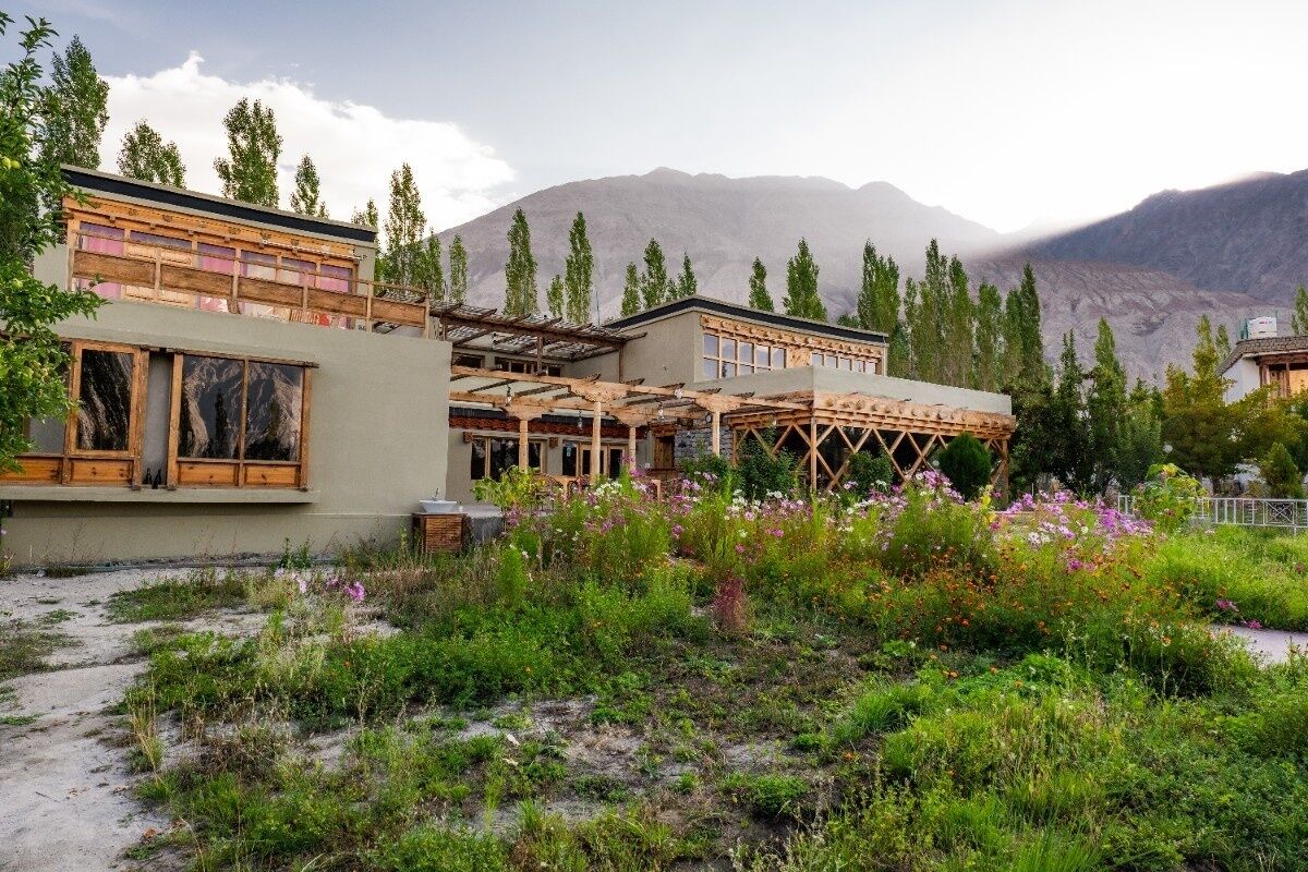 Basic Room | Living area