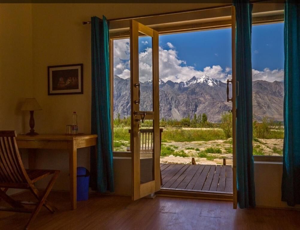 Premium Cottage | Pillowtop beds, individually furnished, desk, laptop workspace
