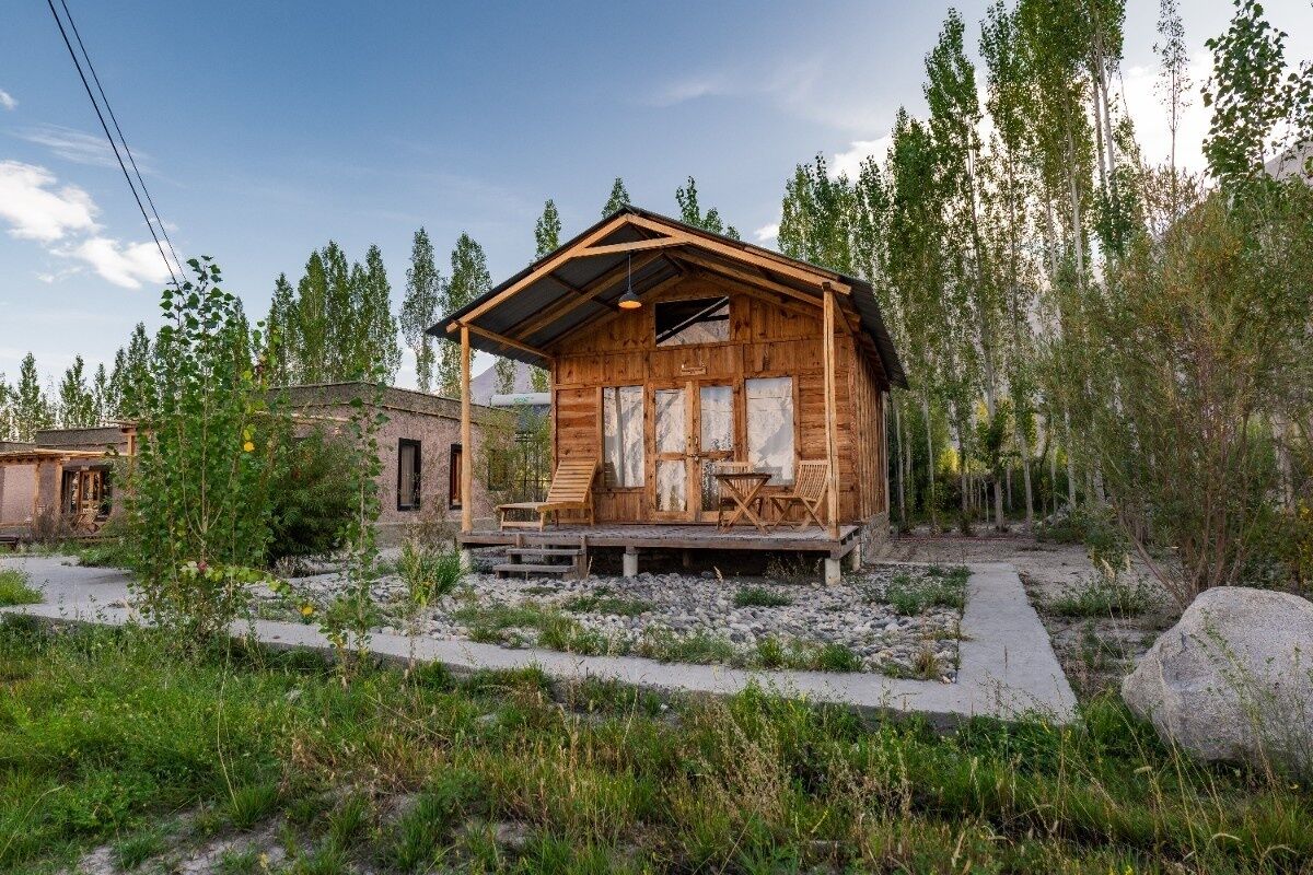 Executive Cottage | Pillow-top beds, desk, laptop workspace, free WiFi