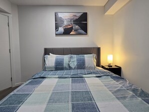 1 chambre, fer et planche à repasser, accès à Internet, literie fournie