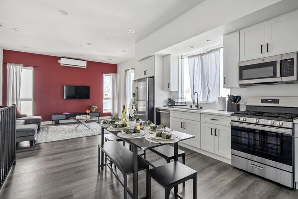 Fridge, microwave, oven, stovetop