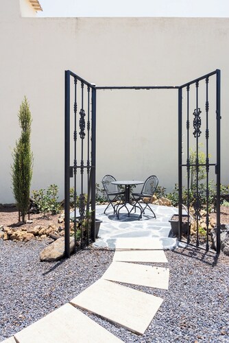 Home2Book Rural House with Private Pool & BBQ