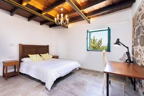 2 sovrum, strykjärn/strykbräda, wi-fi och sängkläder