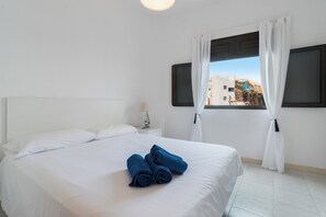 2 slaapkamers, een strijkplank/strijkijzer, wifi, beddengoed