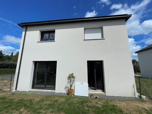 Exterior - New house, a few kilometers from the sea (Lantic)