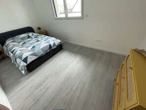 2 bedrooms, WiFi - New house, a few kilometers from the sea (Lantic)