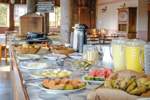 Free daily buffet breakfast