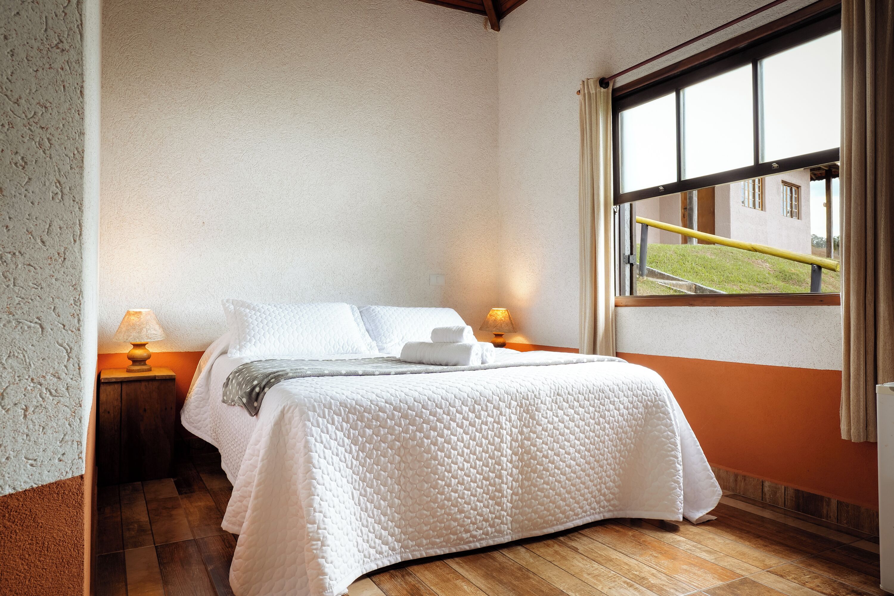 Deluxe Chalet | Hypo-allergenic bedding, travel crib, free WiFi, bed sheets