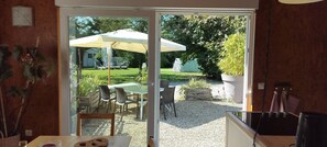 Dining - Gite in the city as in the country! (Strasbourg)