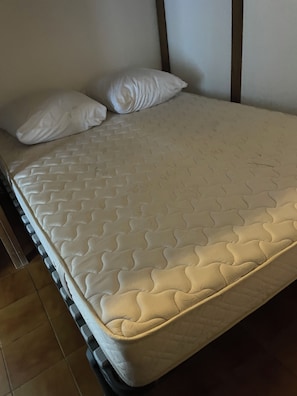 1 chambre, lit parapluie