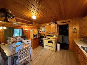 Fridge, microwave, oven, stovetop - Cozy Cabin in the Woods.  25 minutes to Yellowstone National Park (Island Park)
