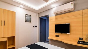 House - Super Townhouse OAK Sayhallo Ecstasy (Bhubaneshwar)