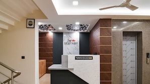 House - Super Townhouse OAK Sayhallo Ecstasy (Bhubaneshwar)