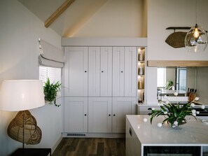 Lavavajillas y utensilios de cocina 