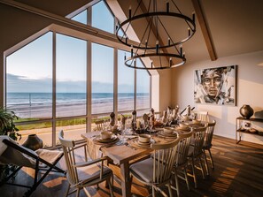 Dining - Calm Waters Luxury Beach House (Bridlington)