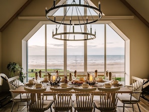 Dining - Calm Waters Luxury Beach House (Bridlington)