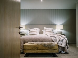 5 bedrooms, individually decorated, individually furnished, free WiFi - Calm Waters Luxury Beach House (Bridlington)