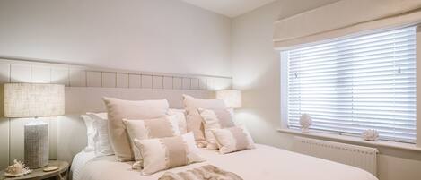 5 ห้องนอน, ห้องพักตกแต่งอย่างมีเอกลักษณ์, ตกแต่งพิเศษโดยเฉพาะ, Wi-Fi ฟรี