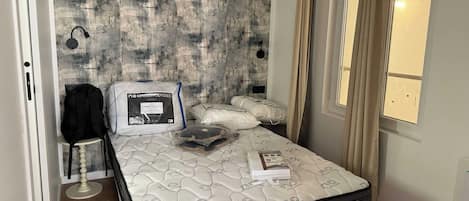 Apartment | 1 bedroom, laptop workspace, iron/ironing board, bed sheets