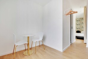 Apartment | Dining - Cosy Apartment - 2P - Montreuil (Montreuil)